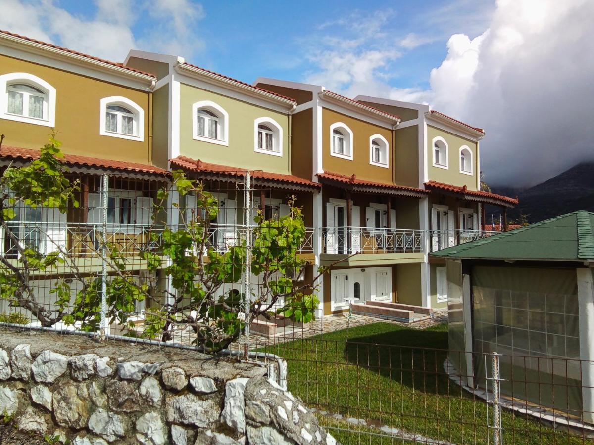 Apartamento Dogis Retreat Agia Efimia Exterior foto
